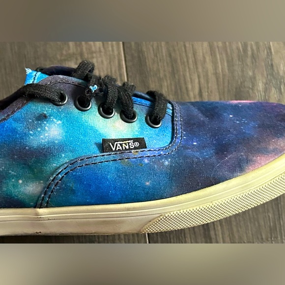 VANS off the wall galaxy design womens size 7 sneakers - Picture 2 of 6